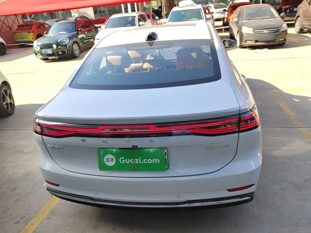 Geely Galaxy Galaxy A7 2025 EM-i фото 6