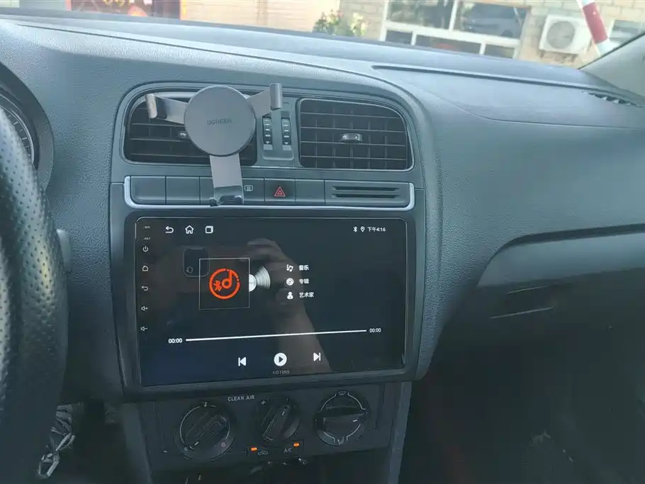 Volkswagen Polo 2016 1.4L Manual Trend фото 13