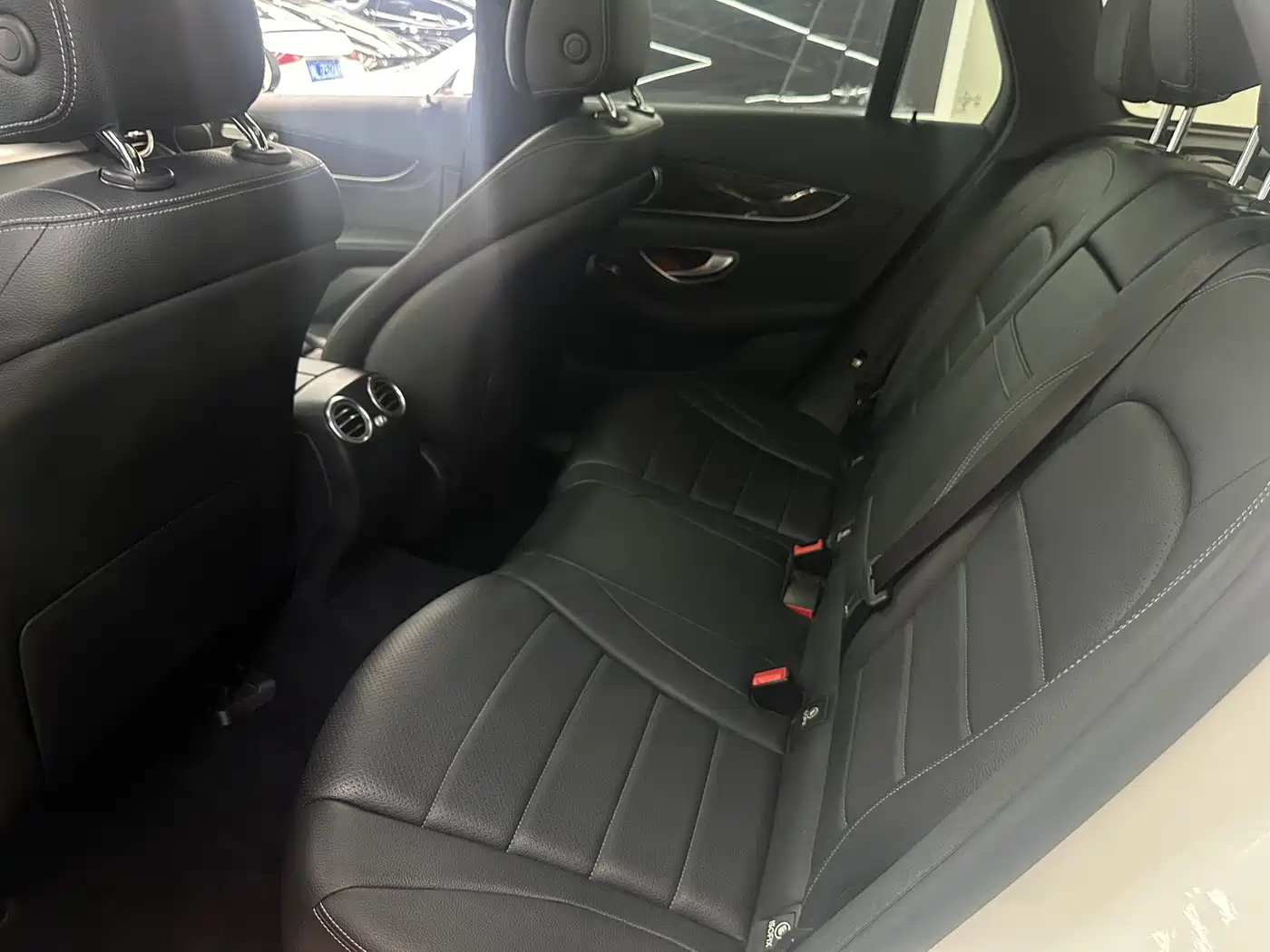 Mercedes-Benz GLC 2016 GLC 260 4MATIC Luxury фото 11