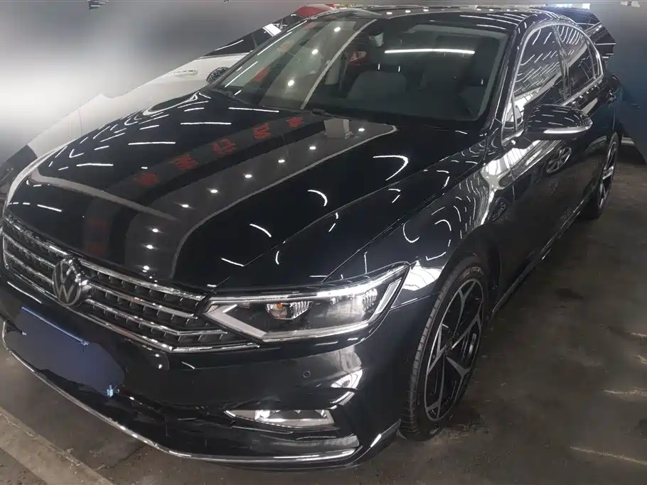 Volkswagen Magotan 2023 2 Million Units Anniversary Edition 330TSI DSG Leading Type