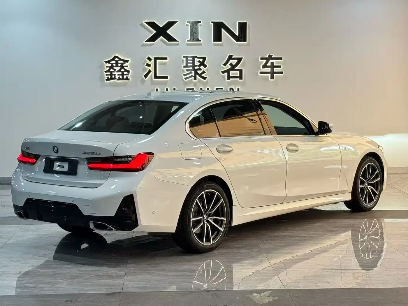 BMW 3 Series 2026 325Li M Sport Package фото 5