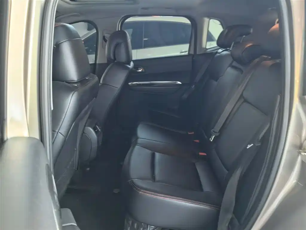 Peugeot 3008 2015 1.6THP Automatic Classic Edition фото 17