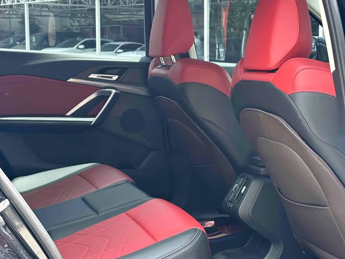 BMW iX1 2023 eDrive25L M Sport Package фото 11