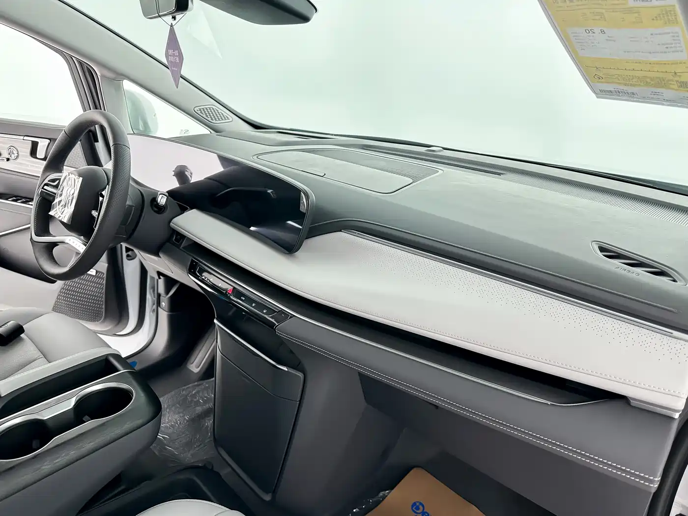 Buick GL8 2025 Land Honor Premium Edition фото 16