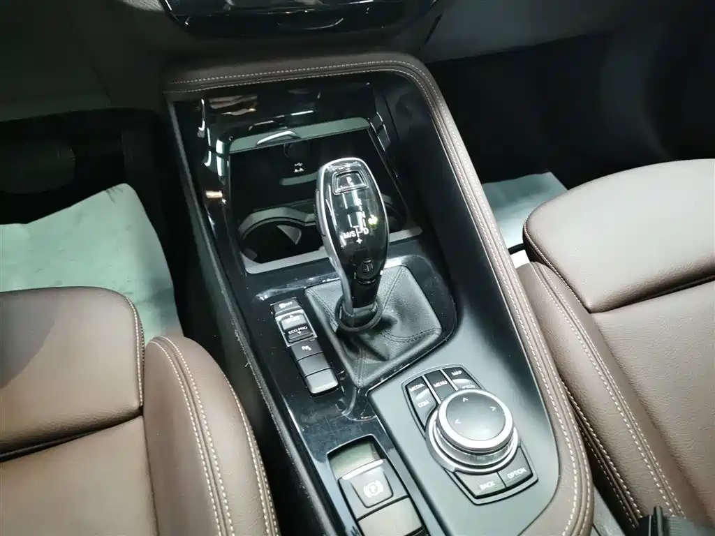 BMW X2 2021 Facelift sDrive25i M Sport Package фото 14
