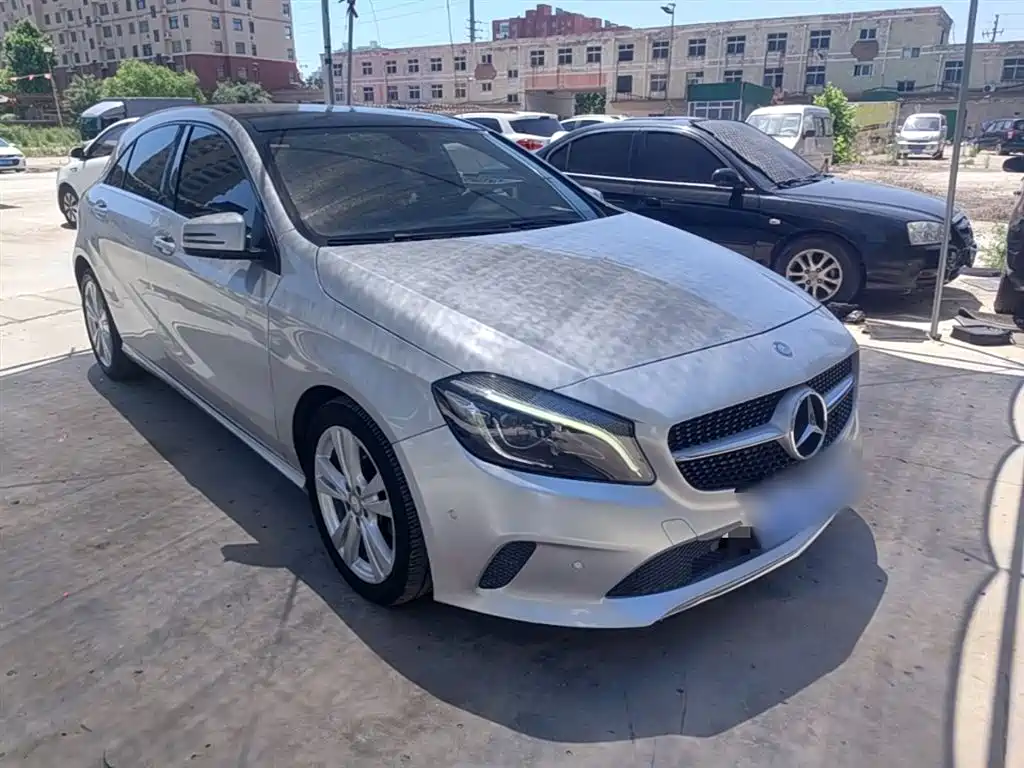 Mercedes-Benz A-Class (Import) 2016 A 200 Dynamic фото 4