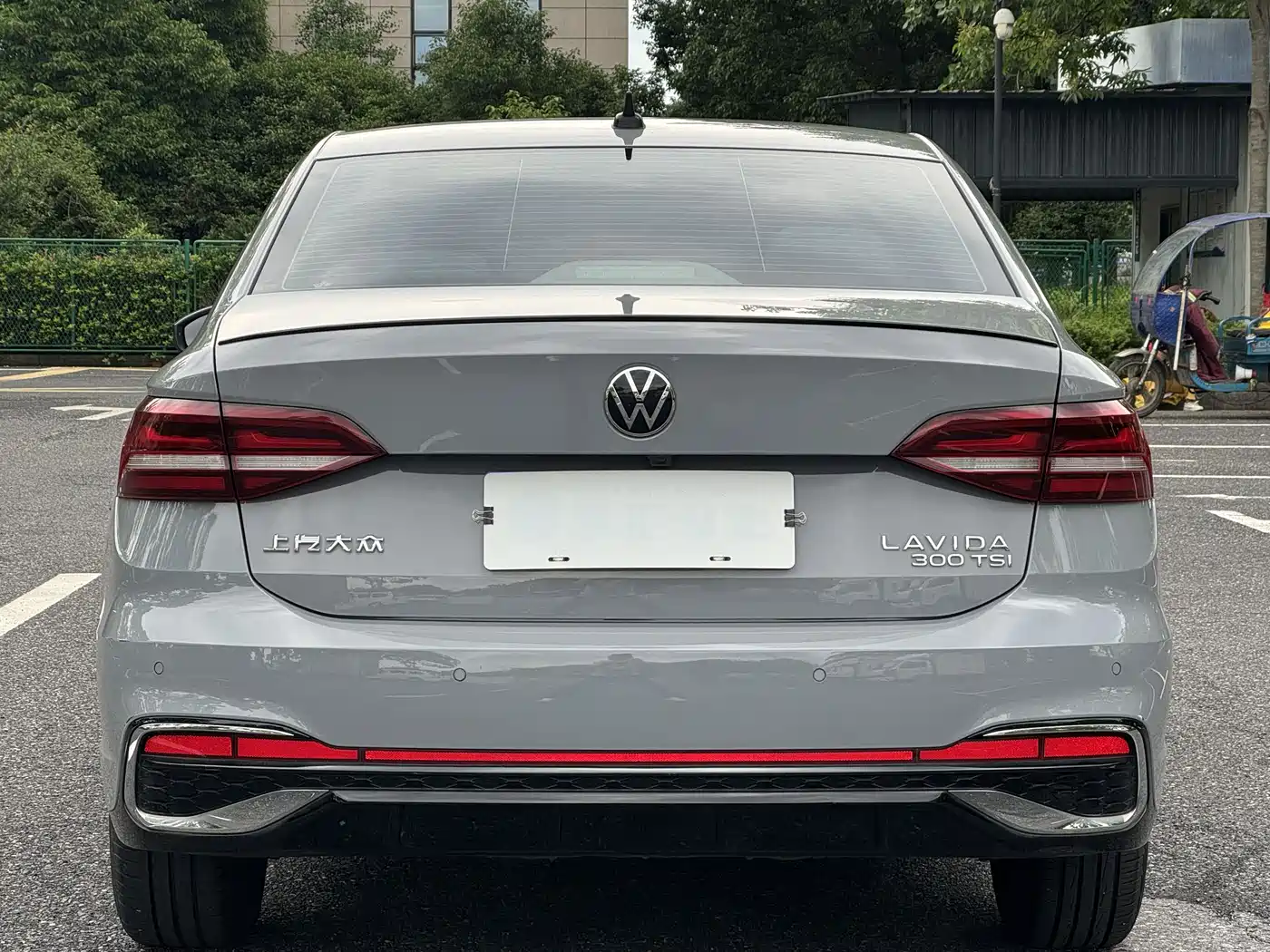 Volkswagen Lavida 2023 300TSI DSG Starlight Full Comfort Edition фото 6