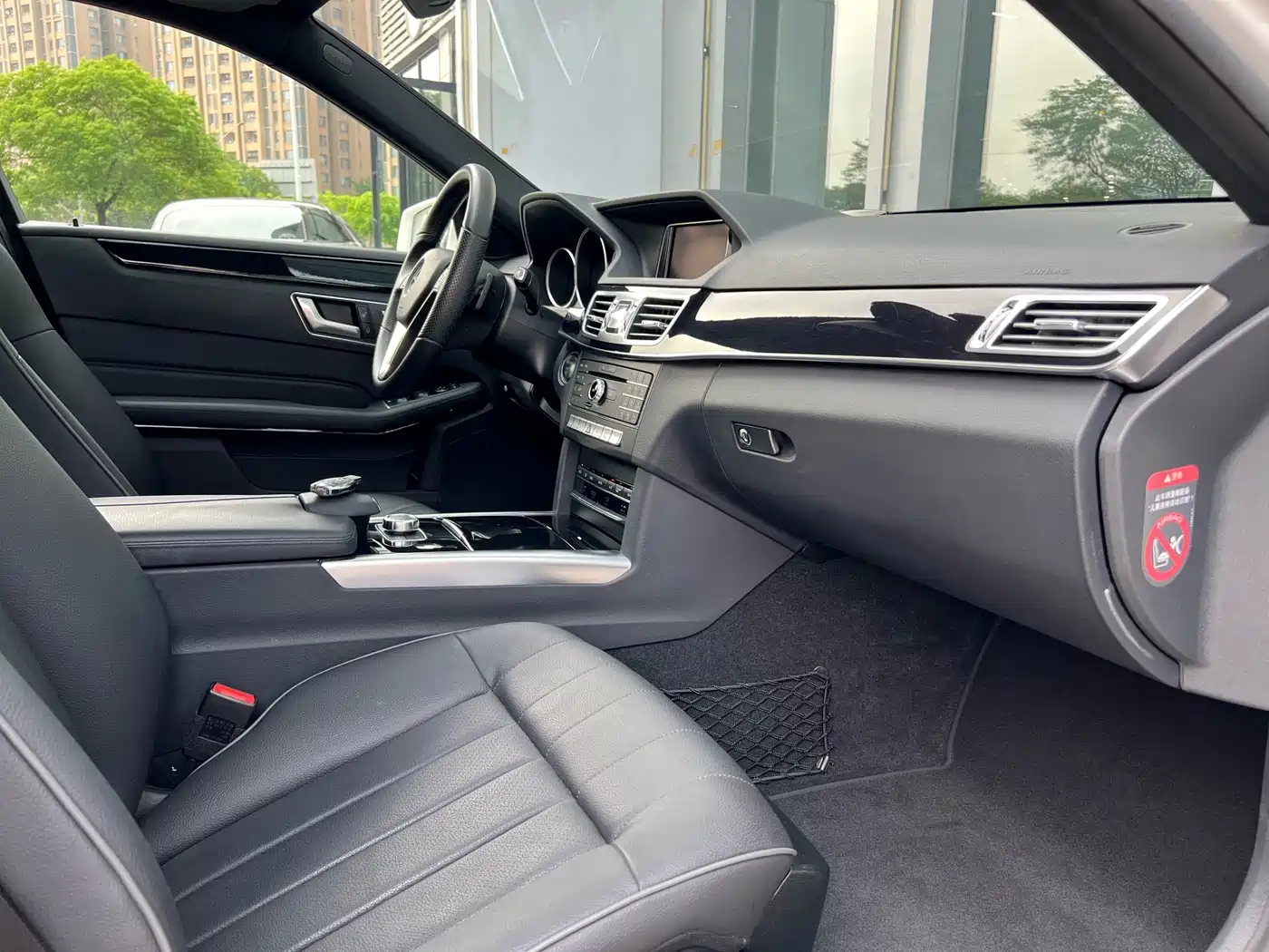 Mercedes-Benz E-Class 2015 Facelift E 260 L Sport фото 19