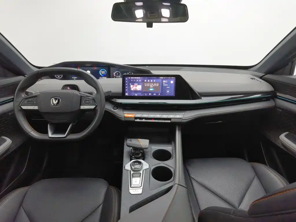 Changan UNI-V 2022 2022 1.5T Premium Model