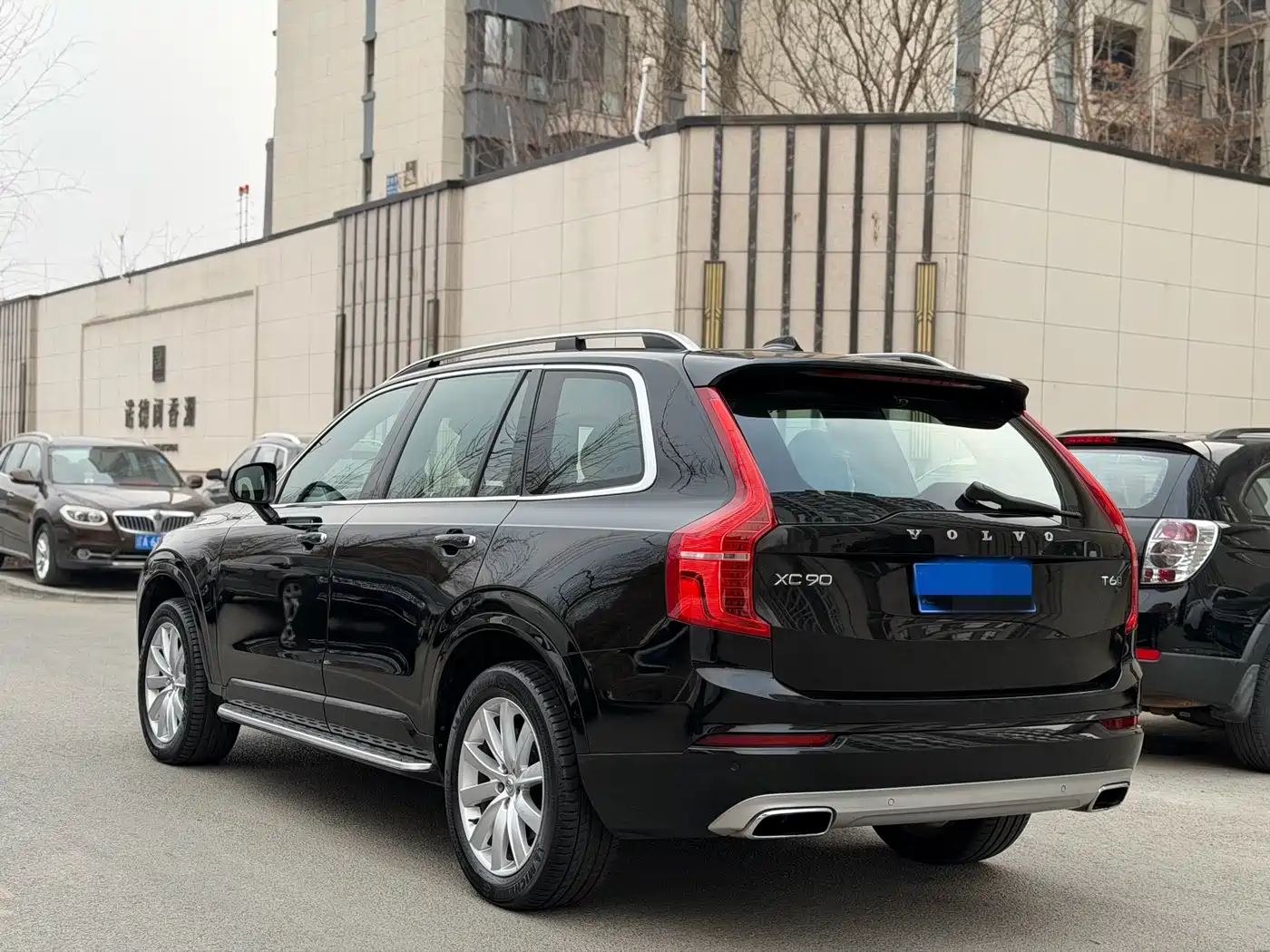 VOLVO XC90