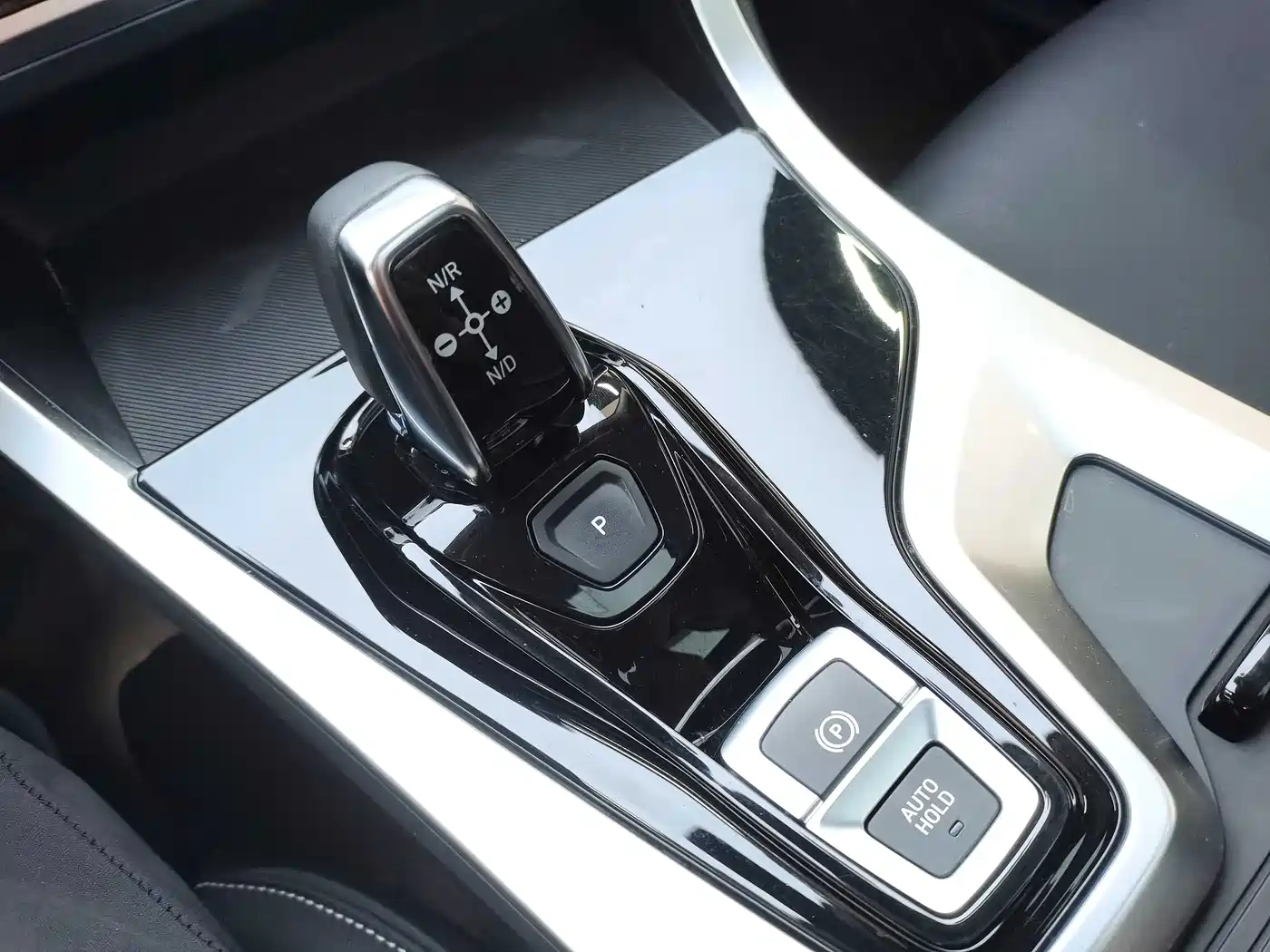 Lynk & Co 01 2019 2.0T 2WD Pro Edition China V фото 10