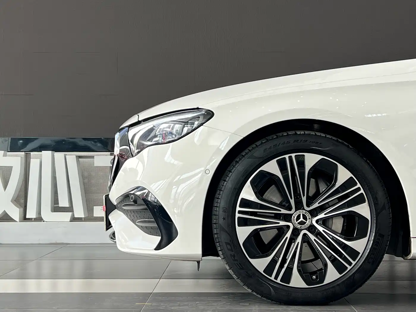 Mercedes-Benz E-Class 2024 E 300 L Fashion Sport фото 4
