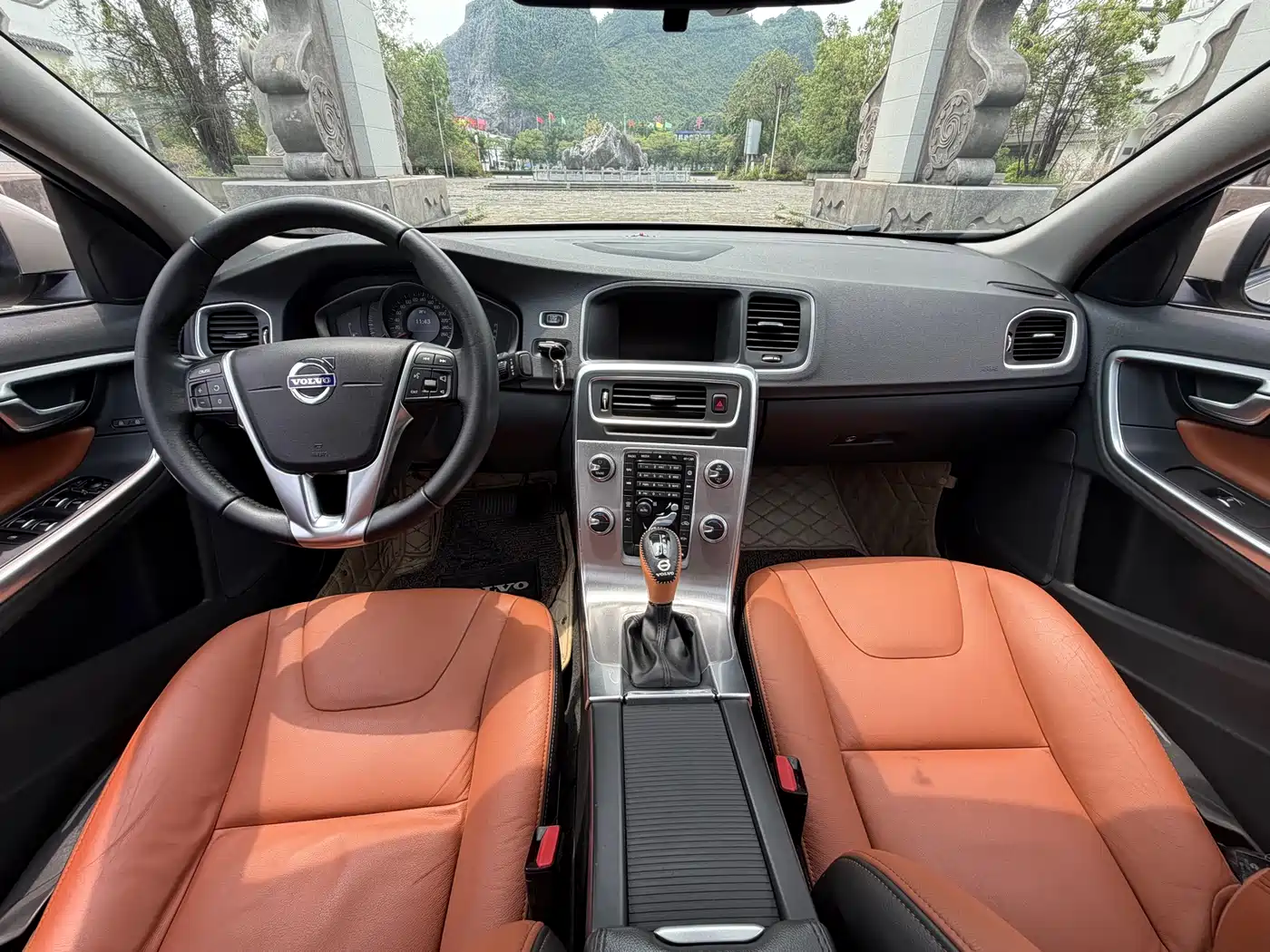 VOLVO S60