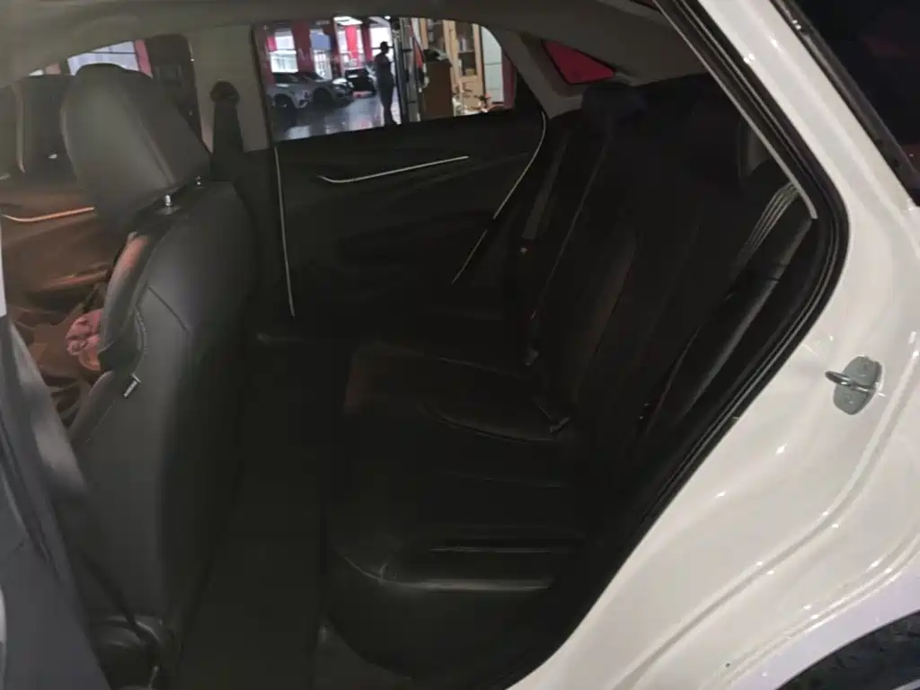 Photo 17 - Buick Excelle