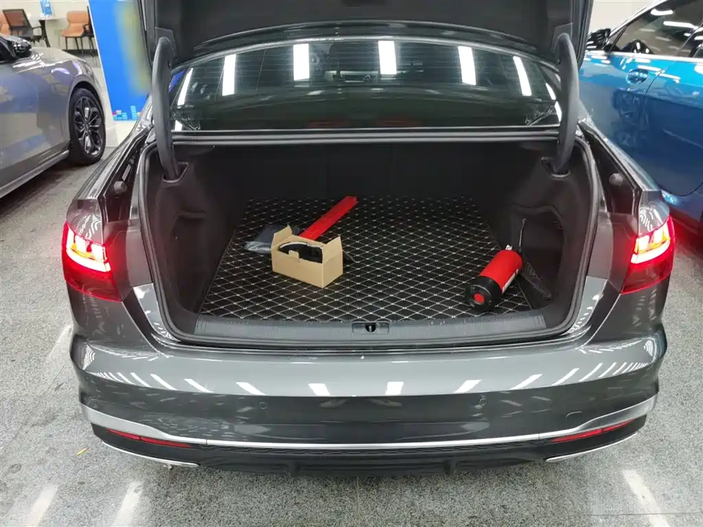 Audi A4L 2020 40 TFSI Fashion Dynamic Edition фото 19