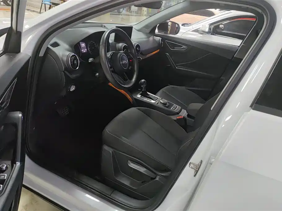 Audi Q2L 2018 35 TFSI Launch Exclusive Edition China V фото 9