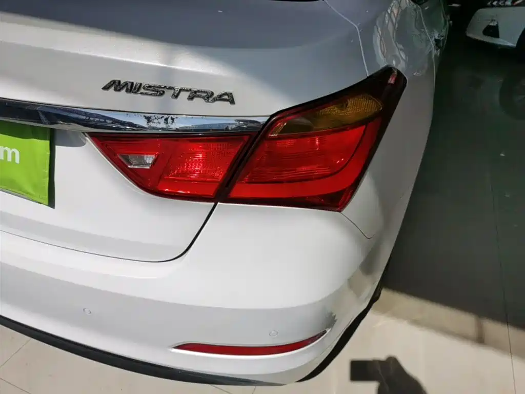 Hyundai Mistra 2014 1.8L Auto Smart GLS фото 8