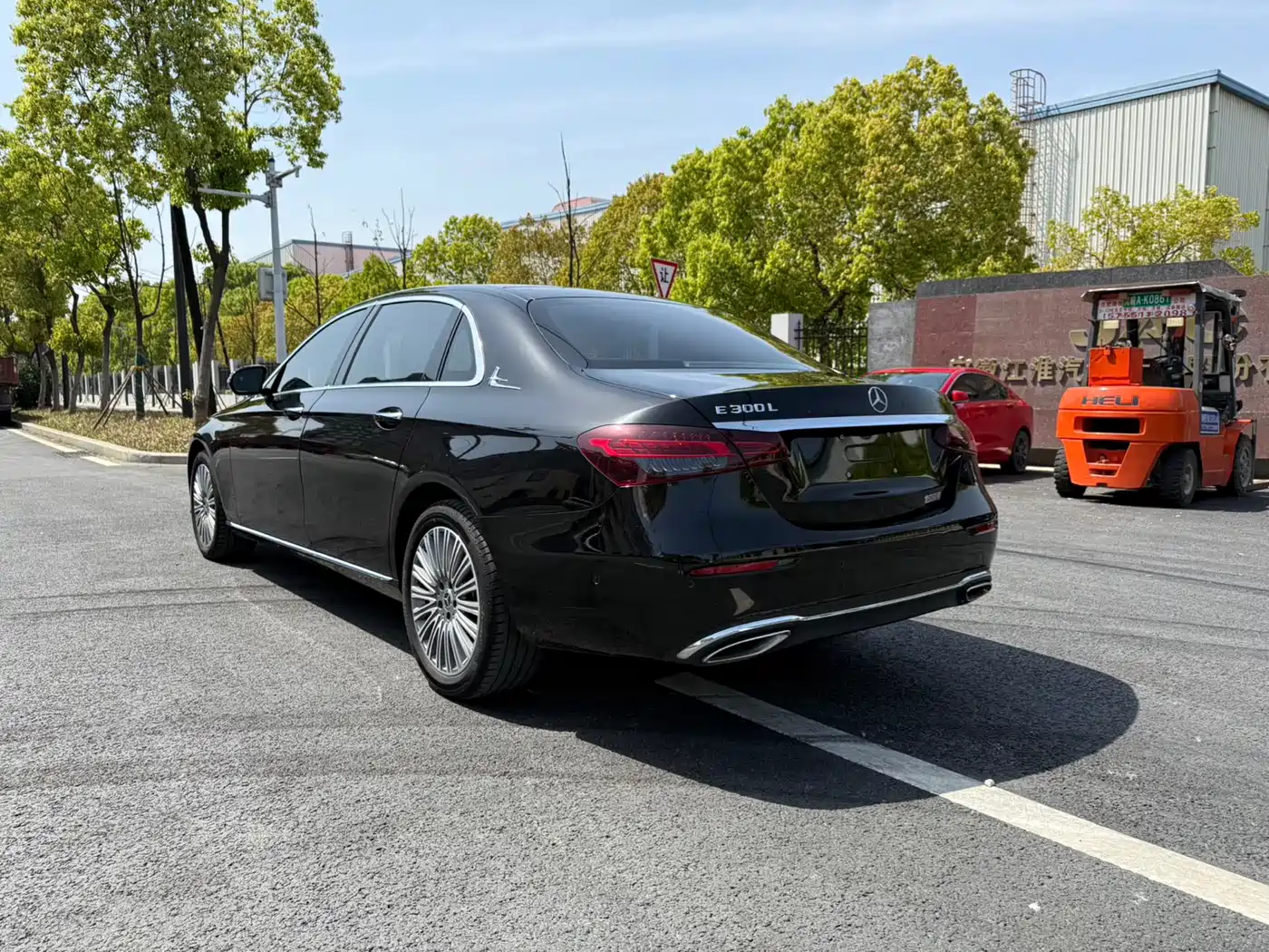 Mercedes-Benz E-Class 2021 E 300 L Fashion фото 5