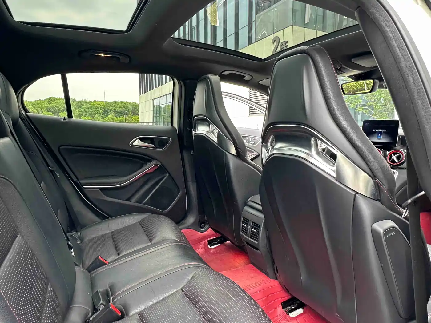 Mercedes-Benz GLA AMG 2017 AMG GLA 45 4MATIC фото 9