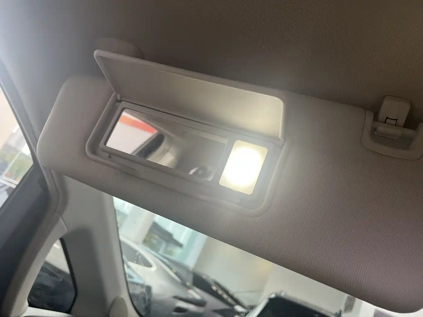 GAC Trumpchi Trumpchi M8 2018 320T Premium Edition фото 20
