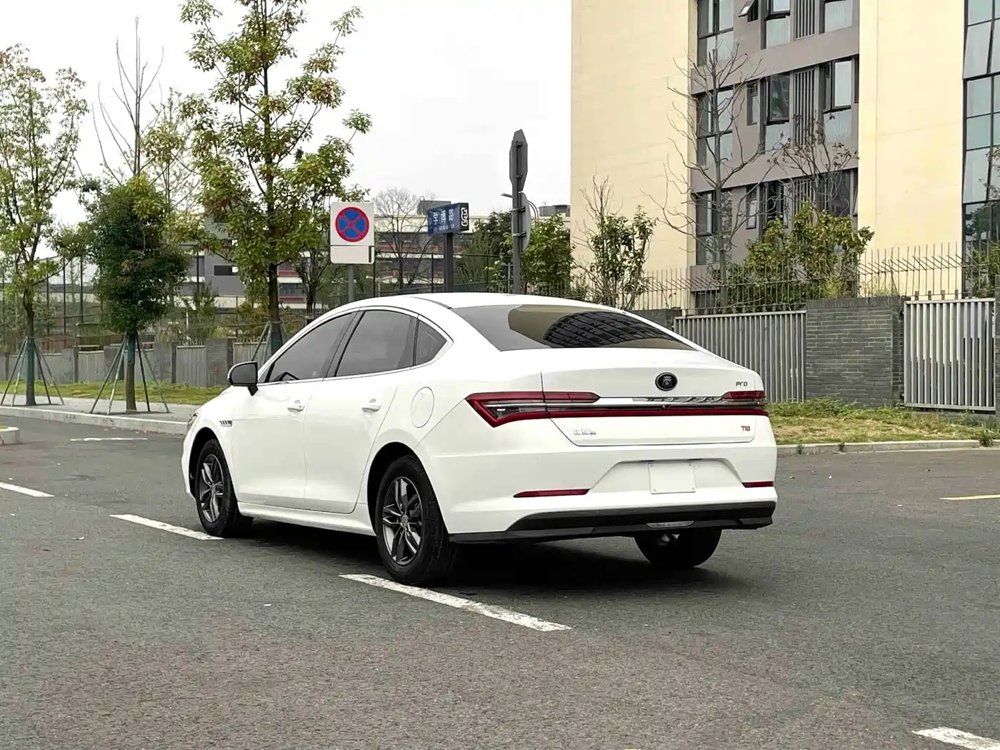 BYD Qin Pro 2019 2018 1.5TI Automatic Smart Connected Dynamic Edition
