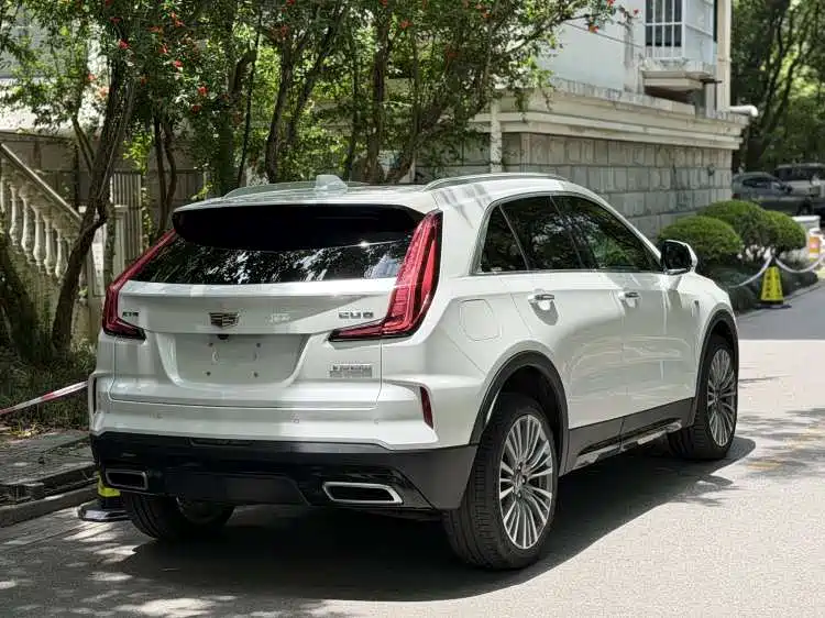 Cadillac XT4 2024 28T 2WD Premium фото 6