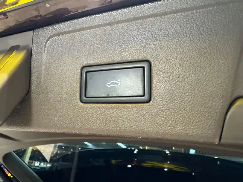 Volkswagen Viloran 2023 Facelift 380TSI Prestige Edition фото 22