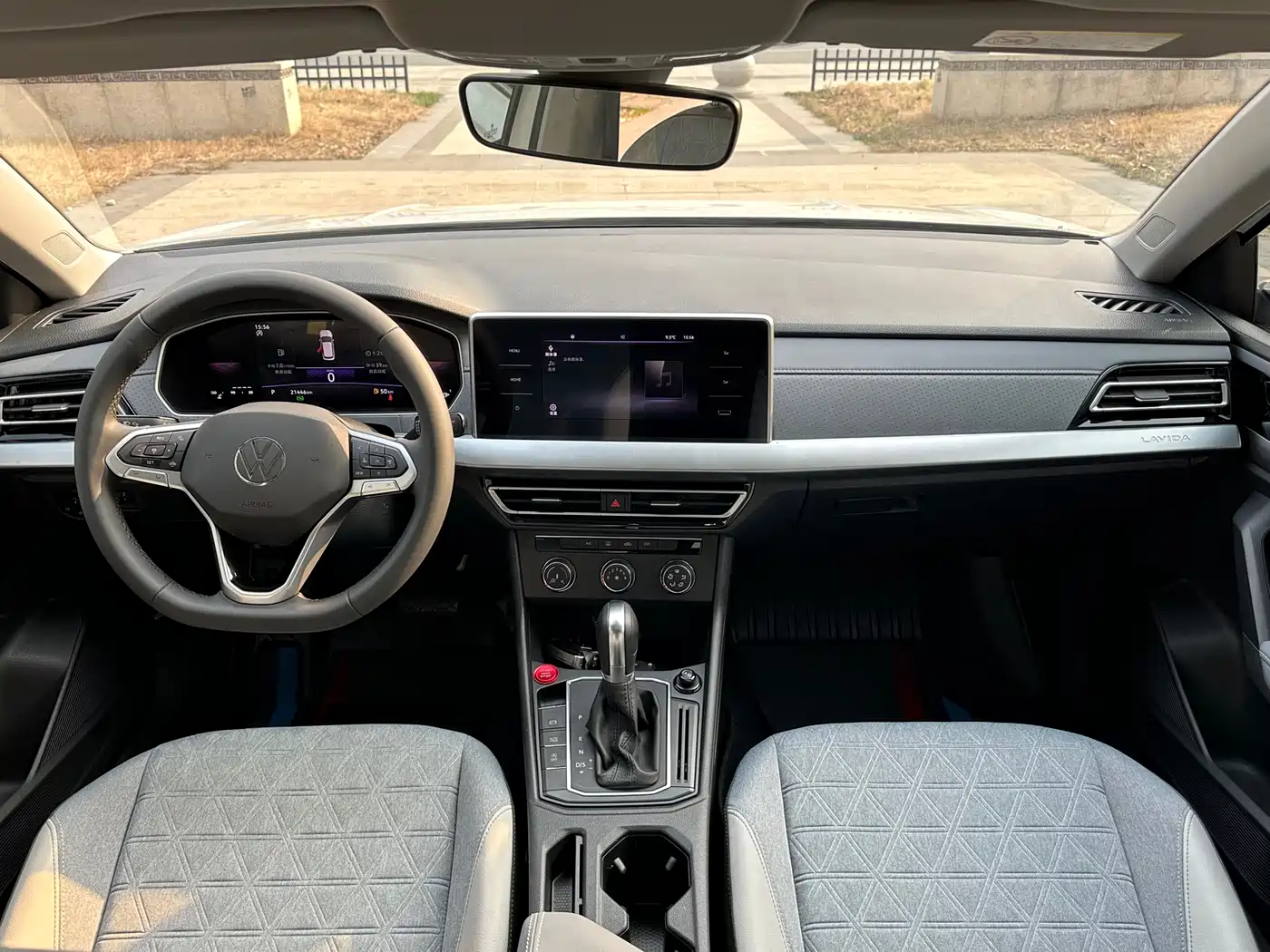 Volkswagen Lavida 2024 Model 1.5L Automatic Full Comfort Edition фото 8