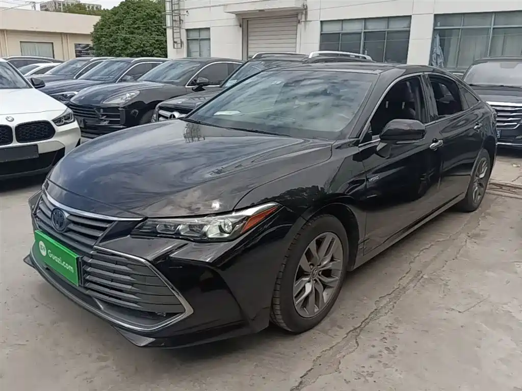 Toyota Avalon 2019 Hybrid 2.5L Luxury Edition China VI фото 2