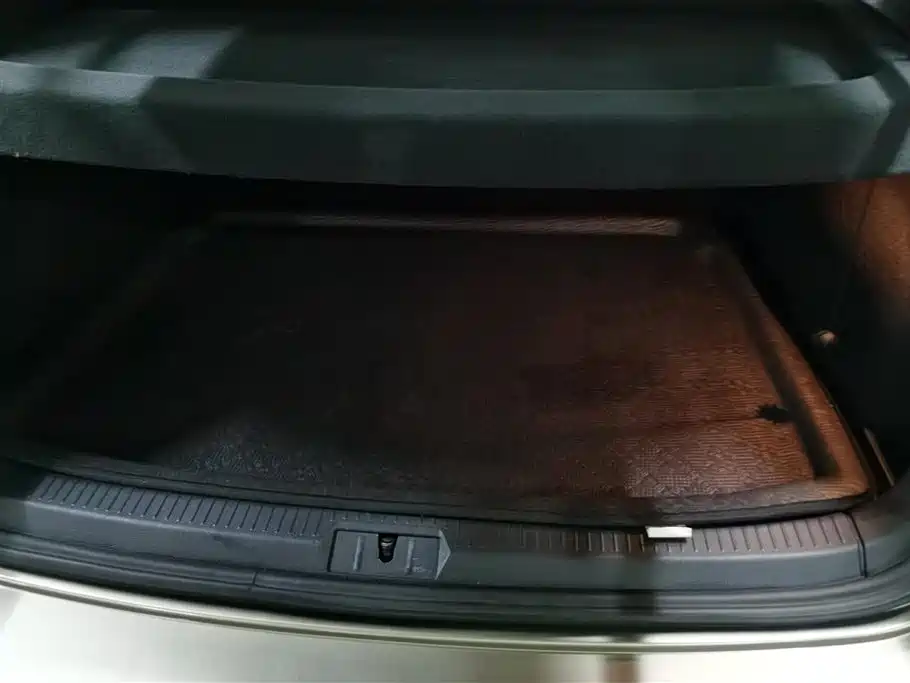 Volkswagen Golf 2014 1.6L Automatic Comfort фото 4