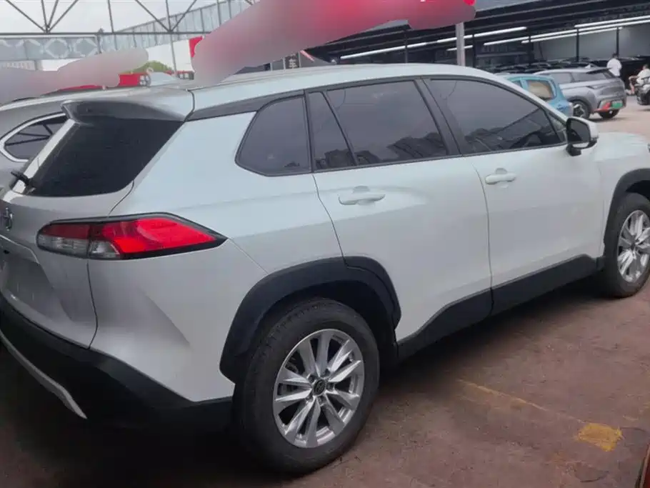 Toyota Corolla Cross 2024 Model 2.0L Pioneer Edition фото 3