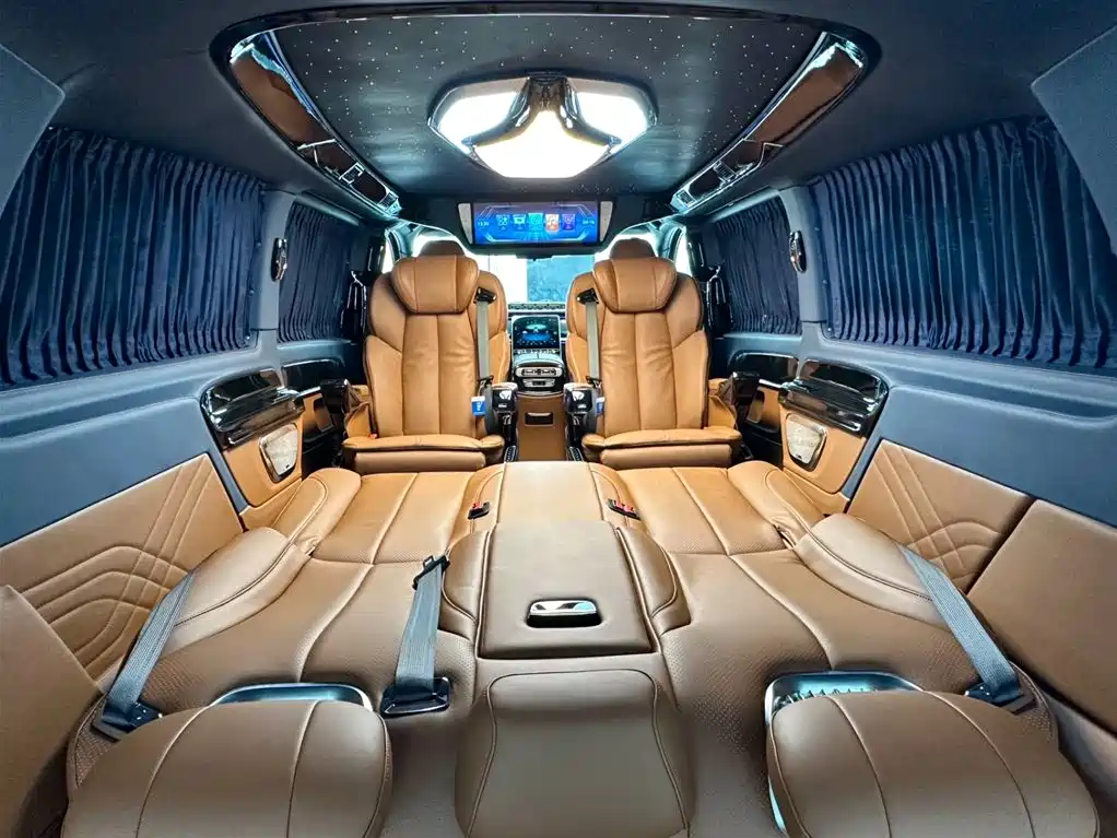 Mercedes-Benz Vito 2024 2.0T Business 7-Seater фото 23
