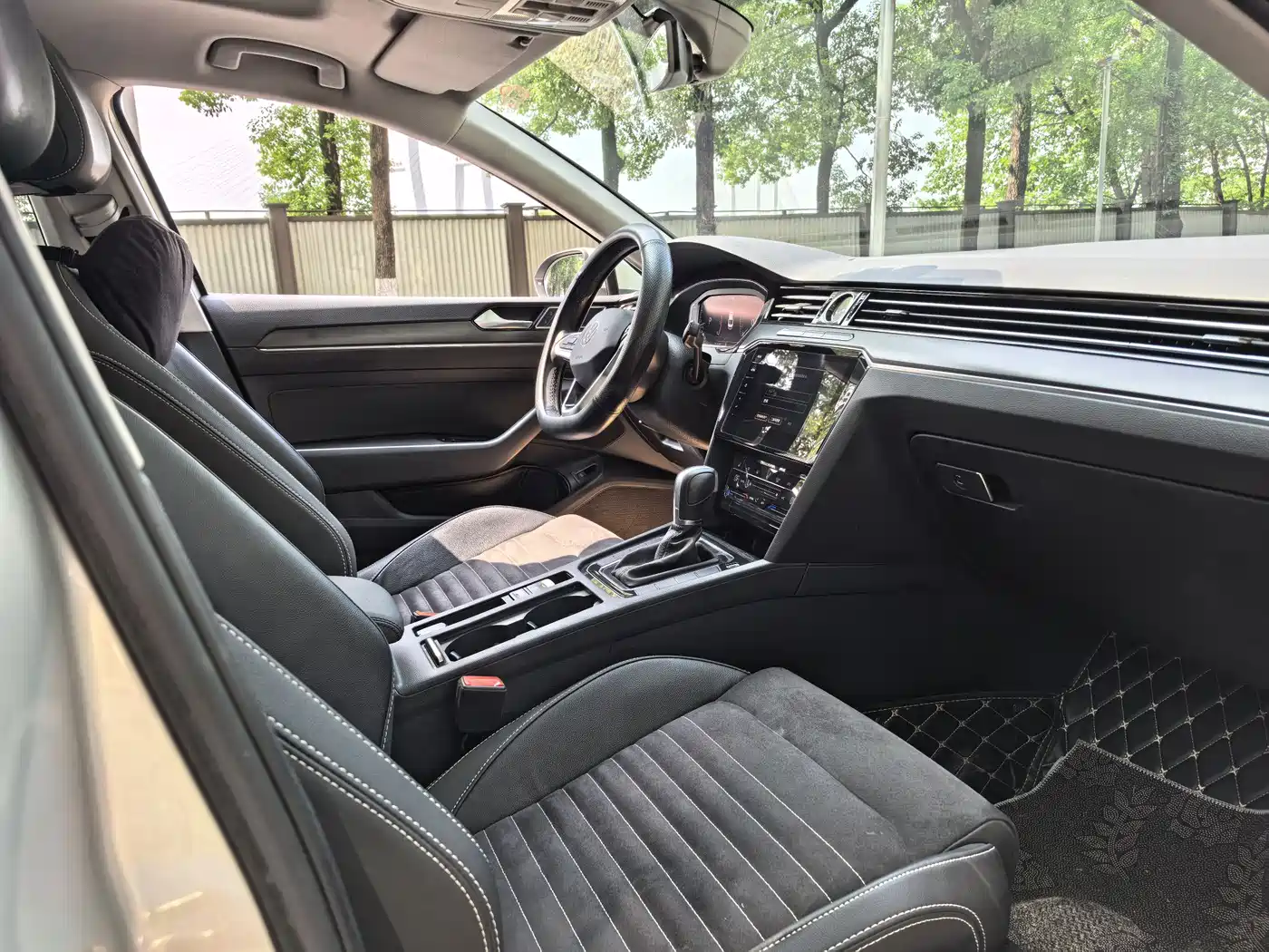 Volkswagen Magotan 2020 330TSI DSG Premium фото 4