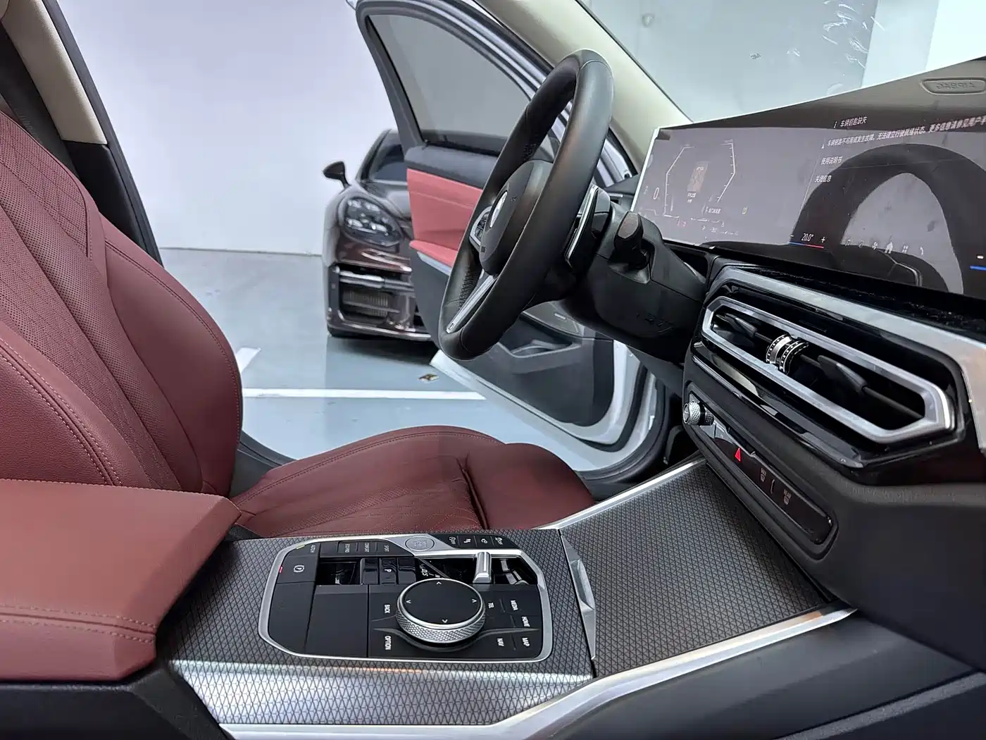 BMW 3 Series 2023 325Li M Sport Black Night Package фото 15