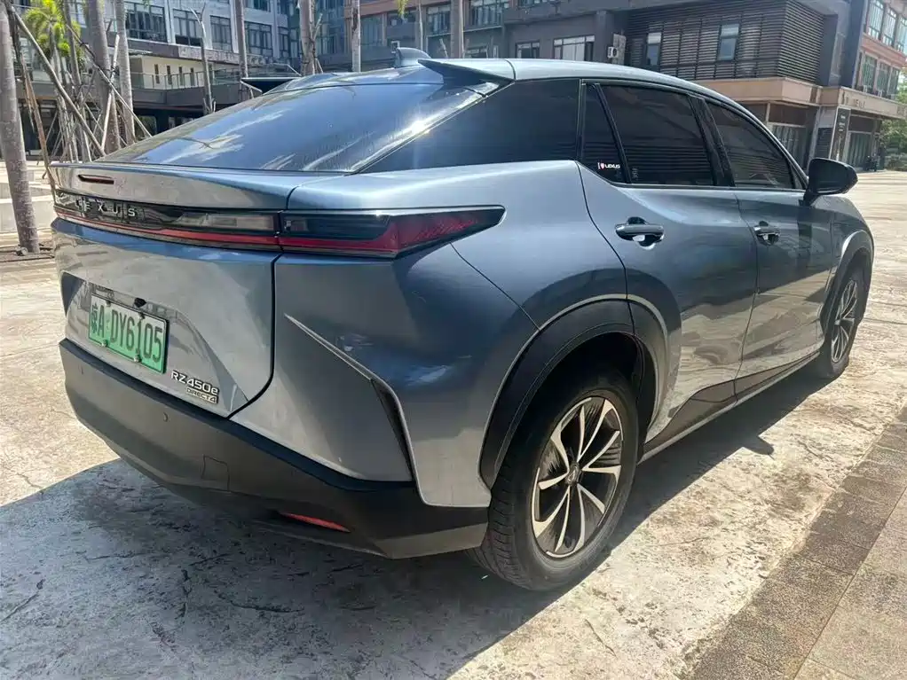 Lexus RZ 2023 450e 4WD Deluxe фото 8