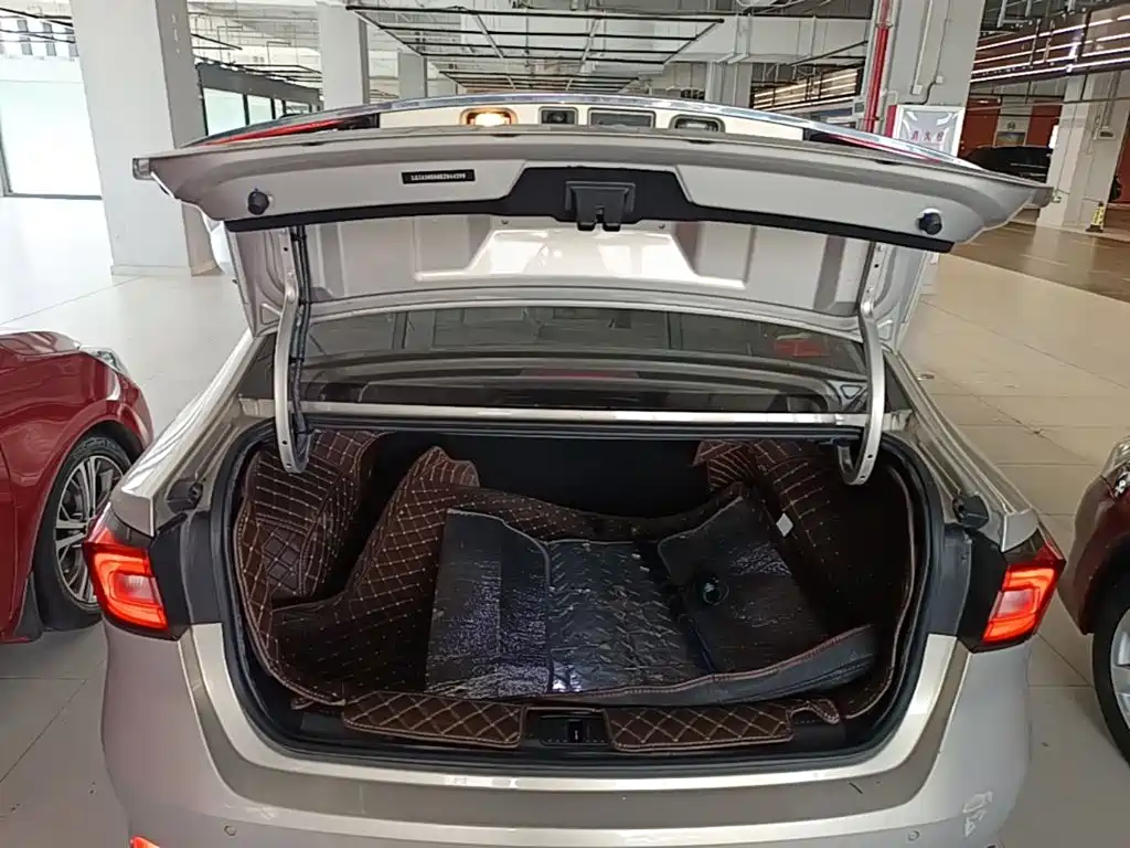 Roewe i5 2019 2019 1.5L Auto 4G Langhao Edition