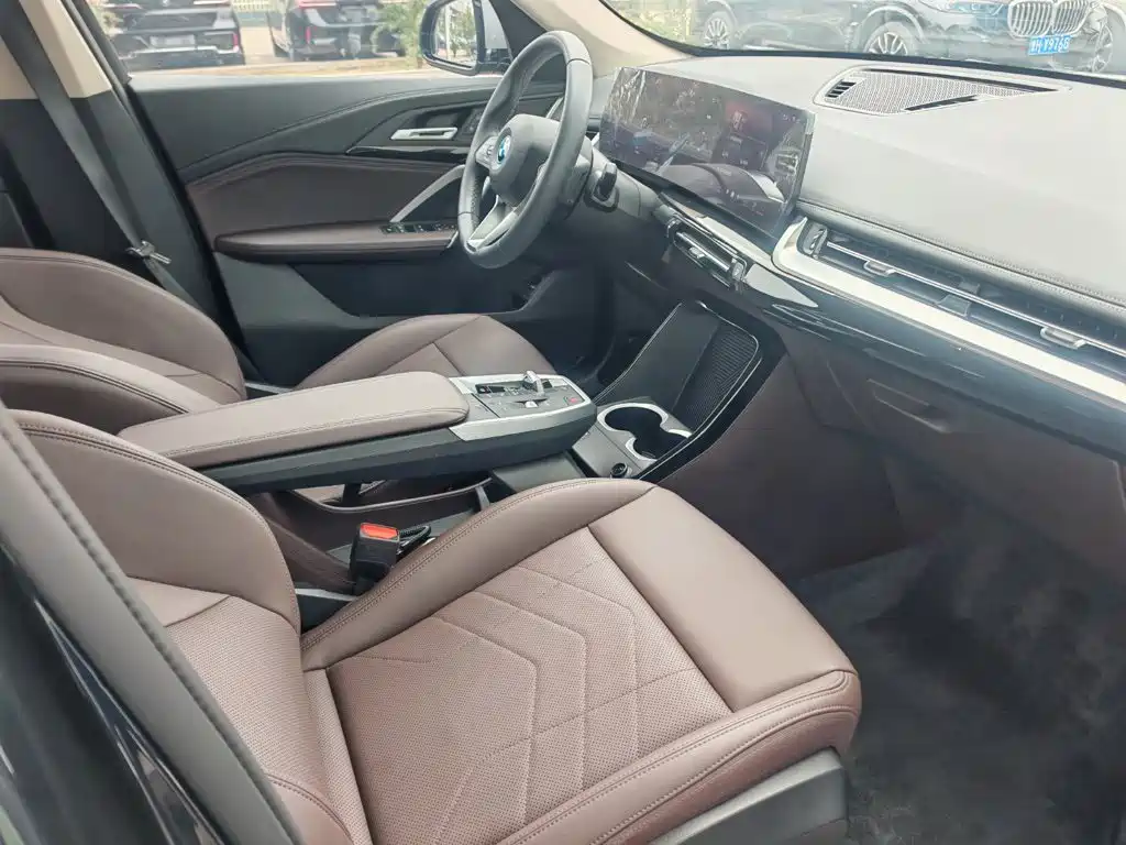 BMW iX1 2024 2023 eDrive25L X Design Package