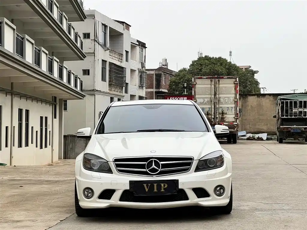 Mercedes-Benz C-Class AMG 2010 AMG C 63 Sport Enhanced Edition фото 2