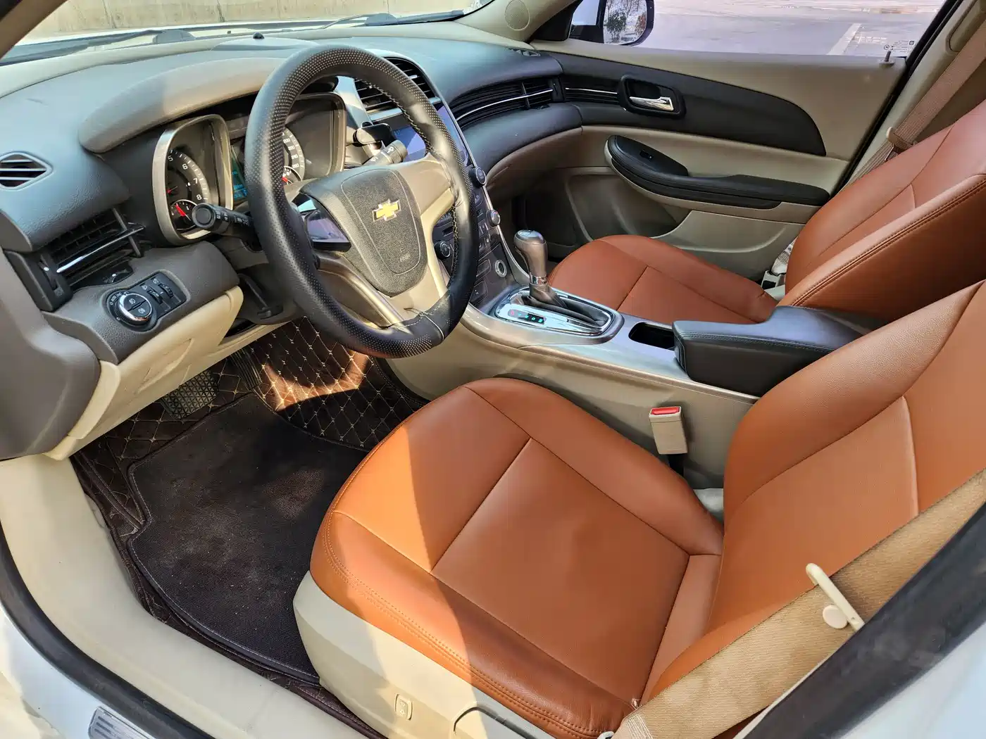 Chevrolet Malibu 2014 2.0L Automatic Comfort фото 11