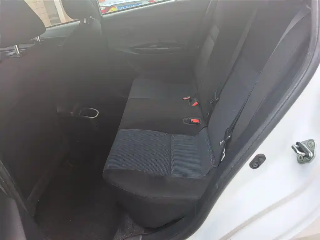 Toyota YARiS L Zhi Xiang 2017 1.5E CVT Charming Edition фото 17