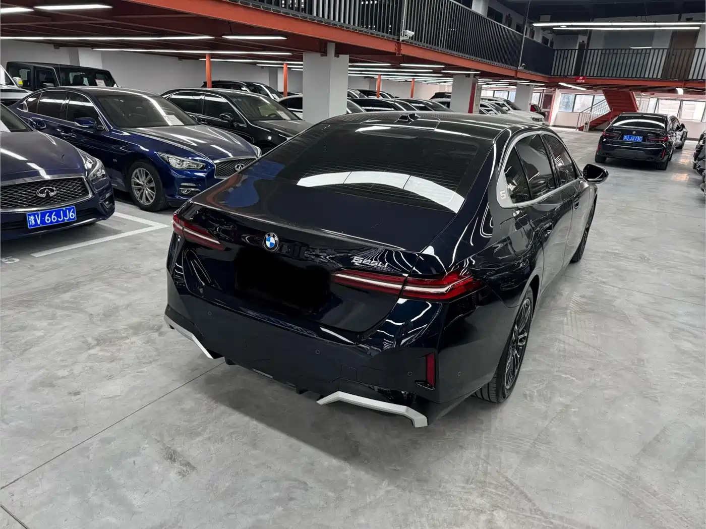 BMW 5 Series 2024 525Li M Sport Package фото 7