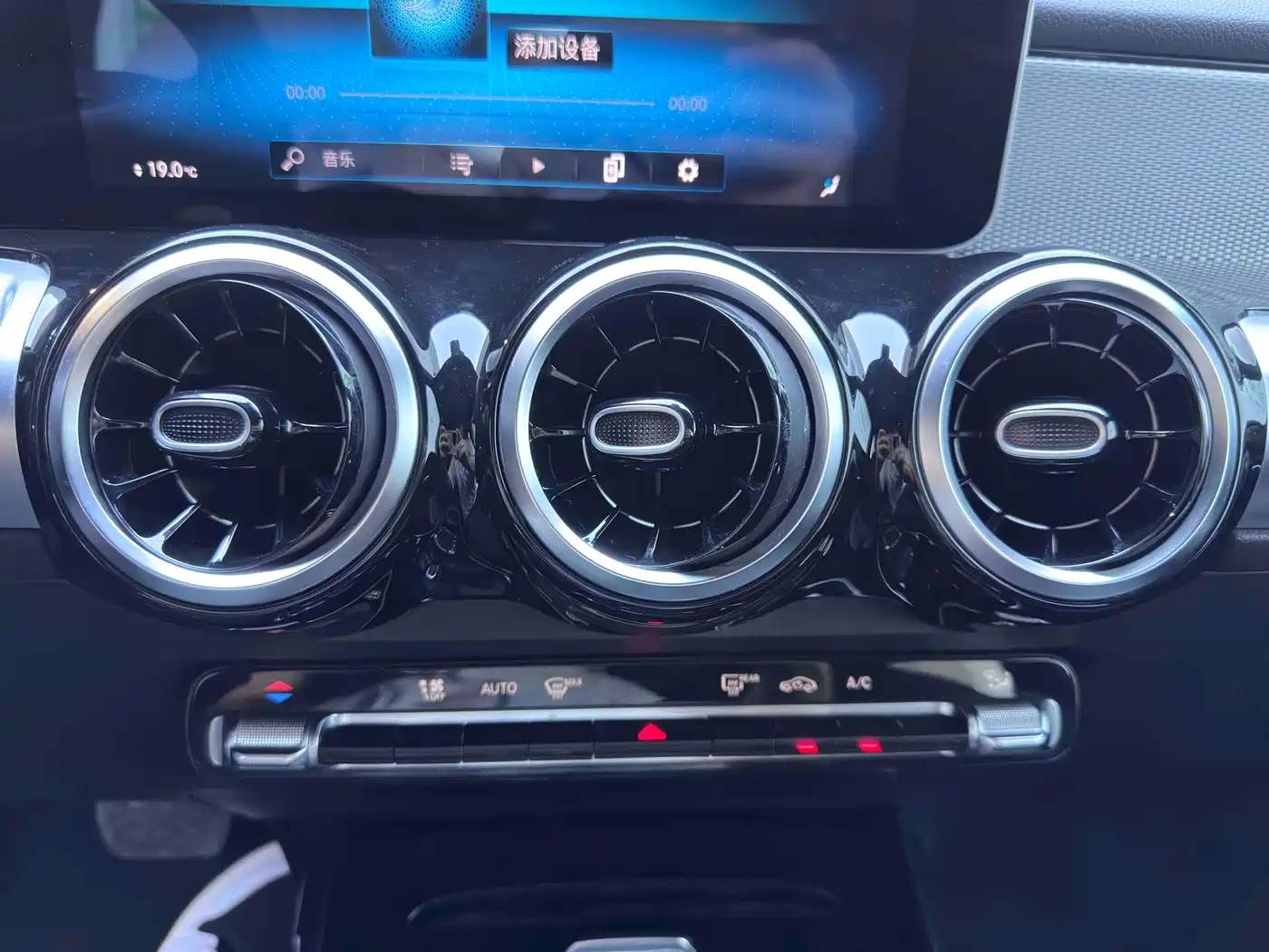 Mercedes-Benz GLB 2020 GLB 180 Dynamic фото 15