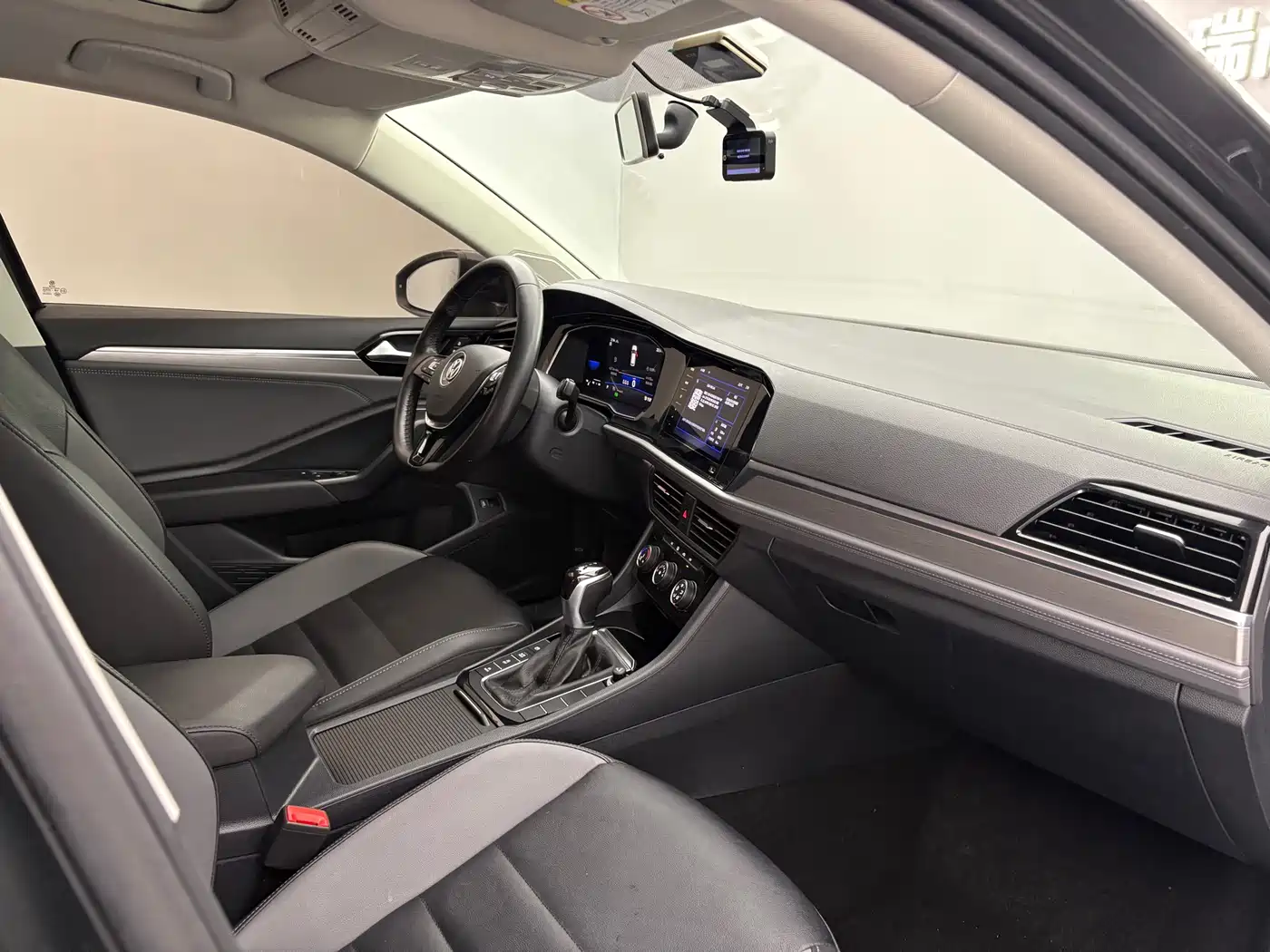 Volkswagen Sagitar 2021 200TSI DSG Comfort Smart Edition фото 14