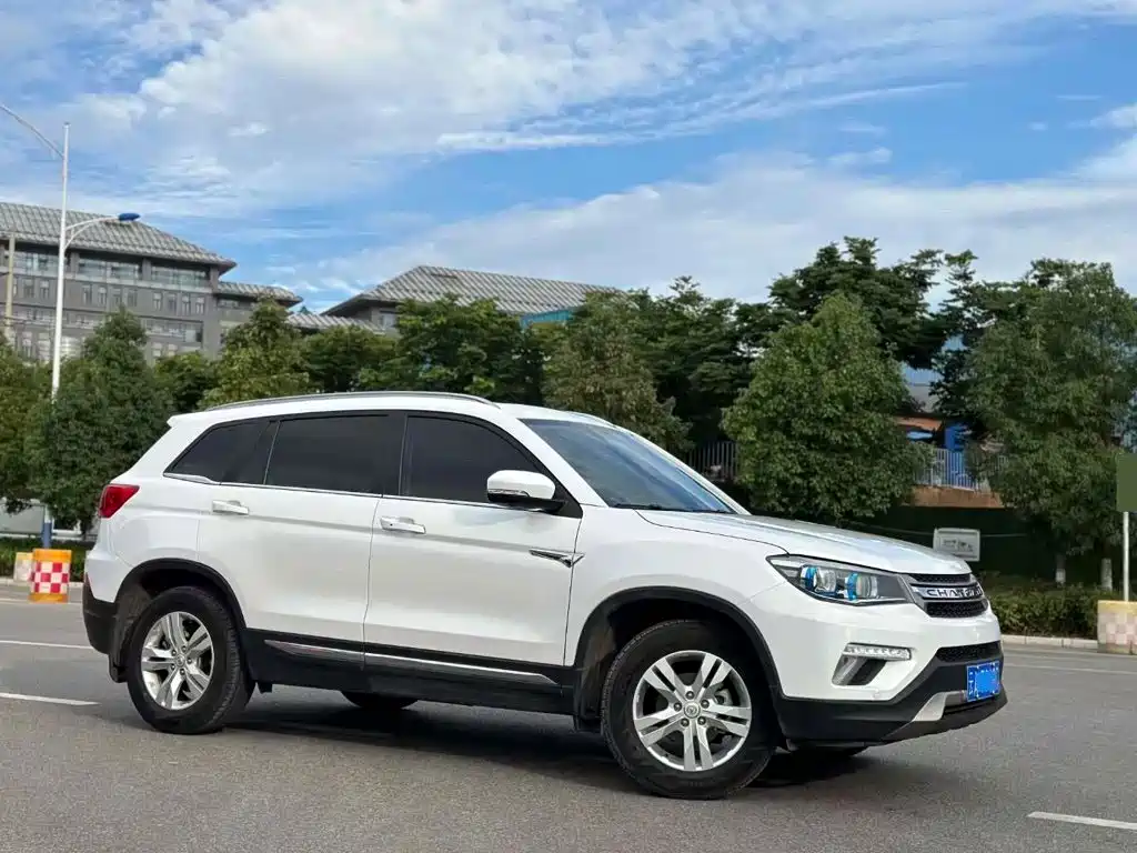 Фото 3 - Changan CS75
