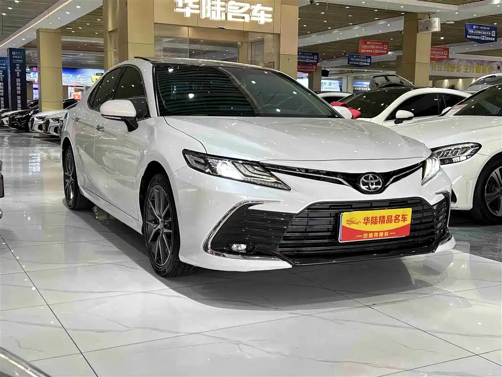 Toyota Camry 2021 2.5G Luxury Edition фото 3