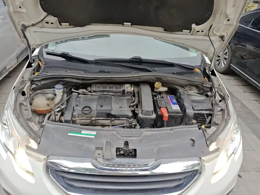 Peugeot 2008 2014 2014 1.6L Automatic Trend Edition