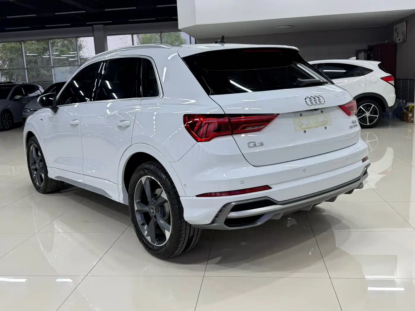 Audi Q3 2022 35 TFSI Fashion Dynamic фото 4