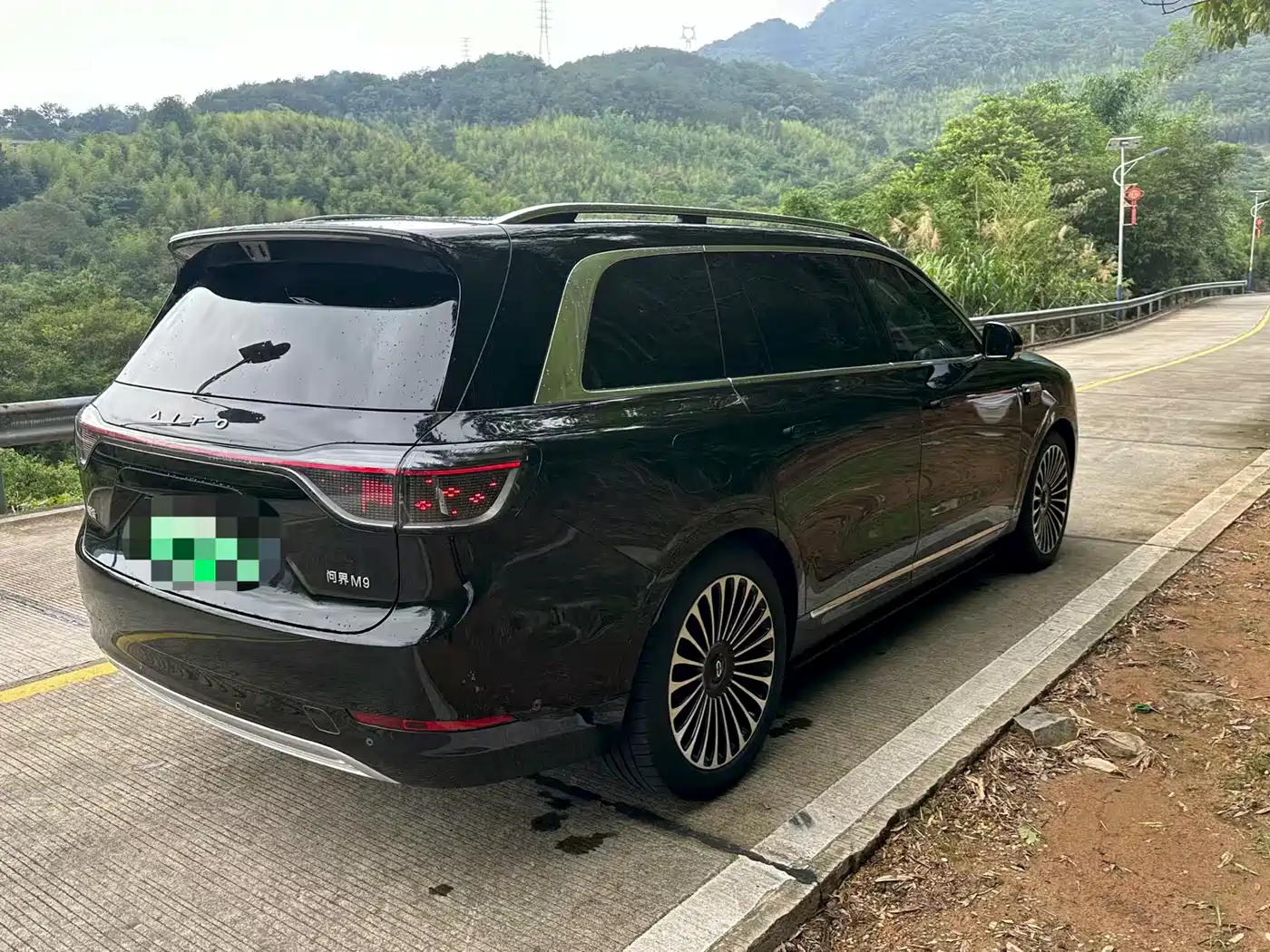 AITO Wenjie AITO M9 2025 Extended Range Ultra 52kWh 6-Seater фото 7