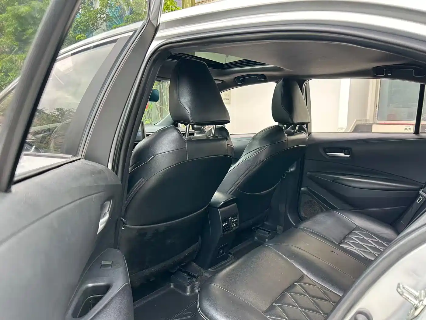 Toyota Levin 2021 Dual Engine 1.8H E-CVT Luxury Edition фото 5