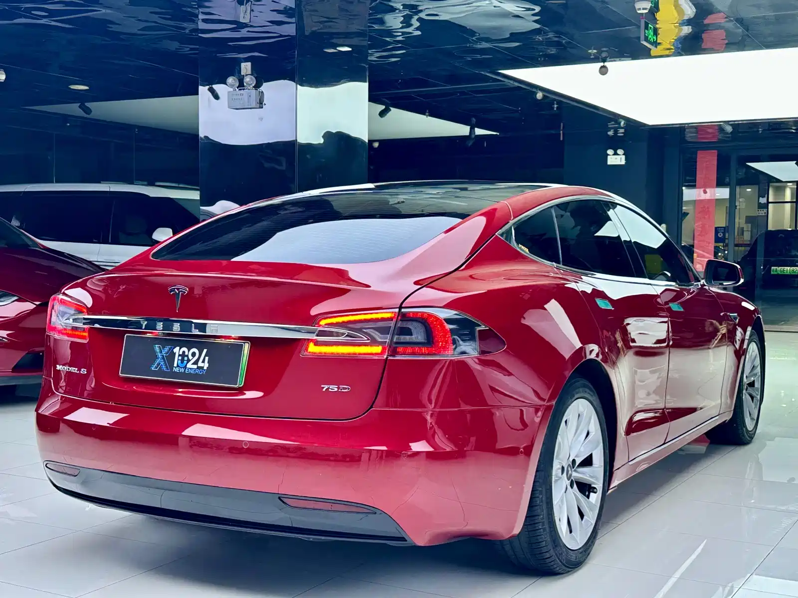 Фото 6 - Tesla Model S